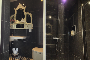 Glamorous en-suite shower room at Devon Farmhouse sleeping 16 and available to rent through The Big House Company