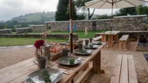 Outdoor dining at party house in Devon